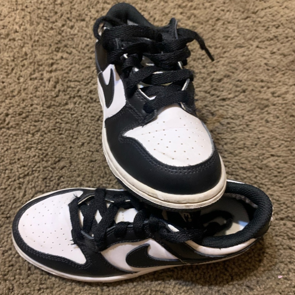 Nike Panda Dunks